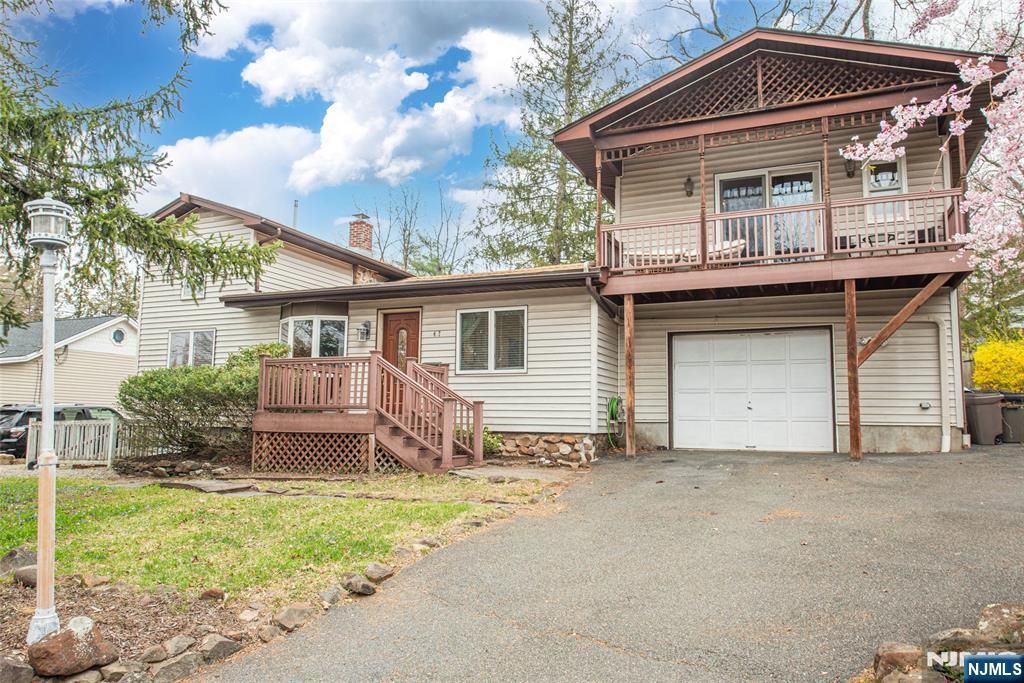 Photo of 47 Laurel Drive, Wayne, NJ 07470 (MLS # 26012563)