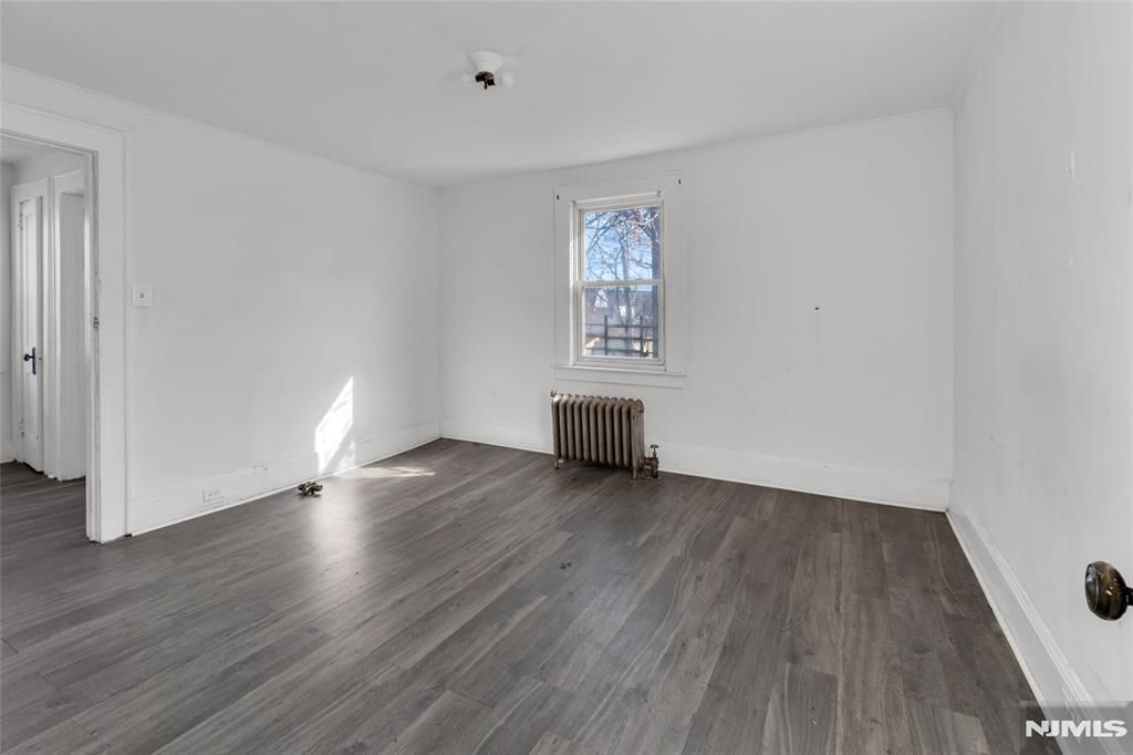 Photo of 184 Sunset Ave, Newark, NJ 07106 (MLS # 25031835)