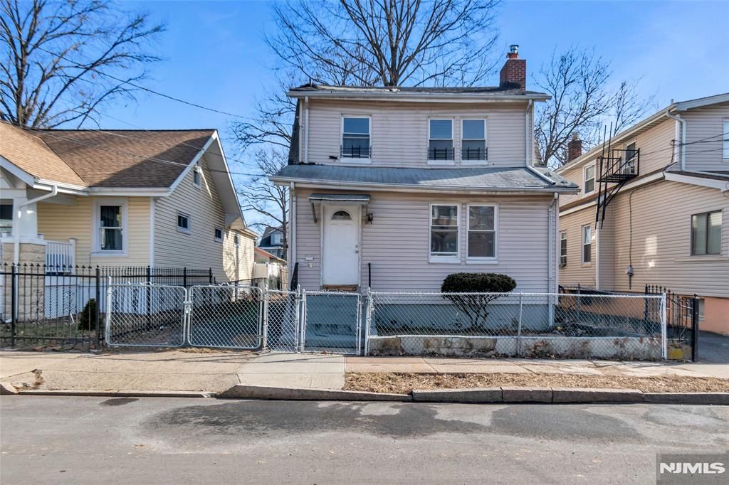 Photo of 184 Sunset Ave, Newark, NJ 07106 (MLS # 25031835)