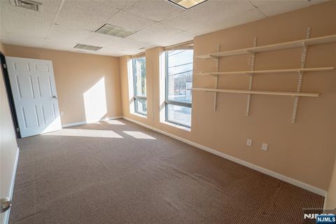 MLS: 25001814