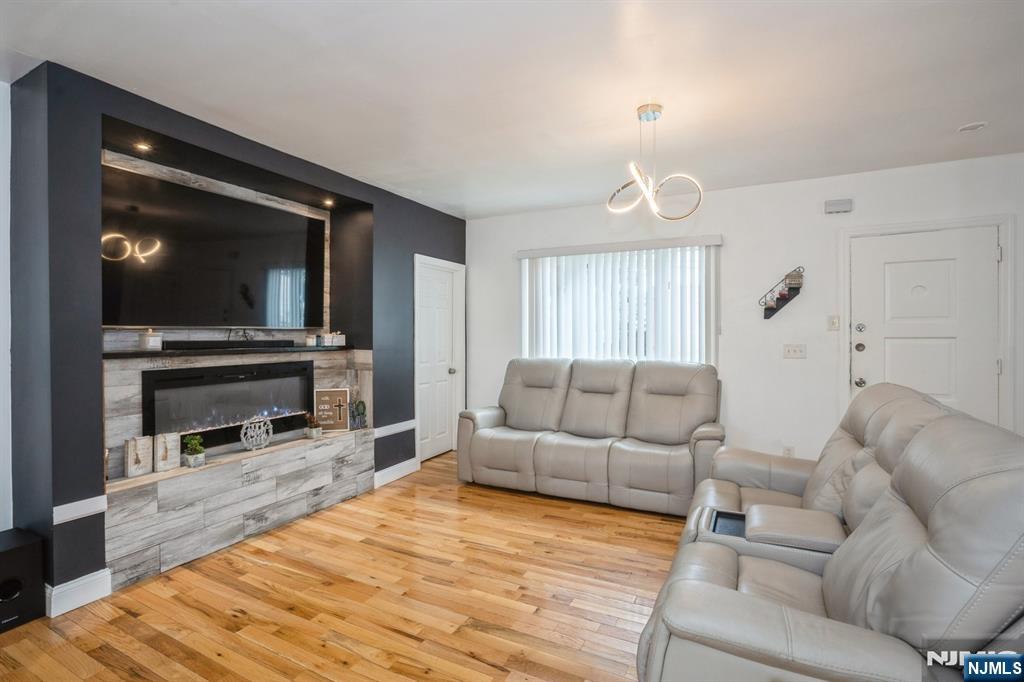 64 Hardgrove Terrace