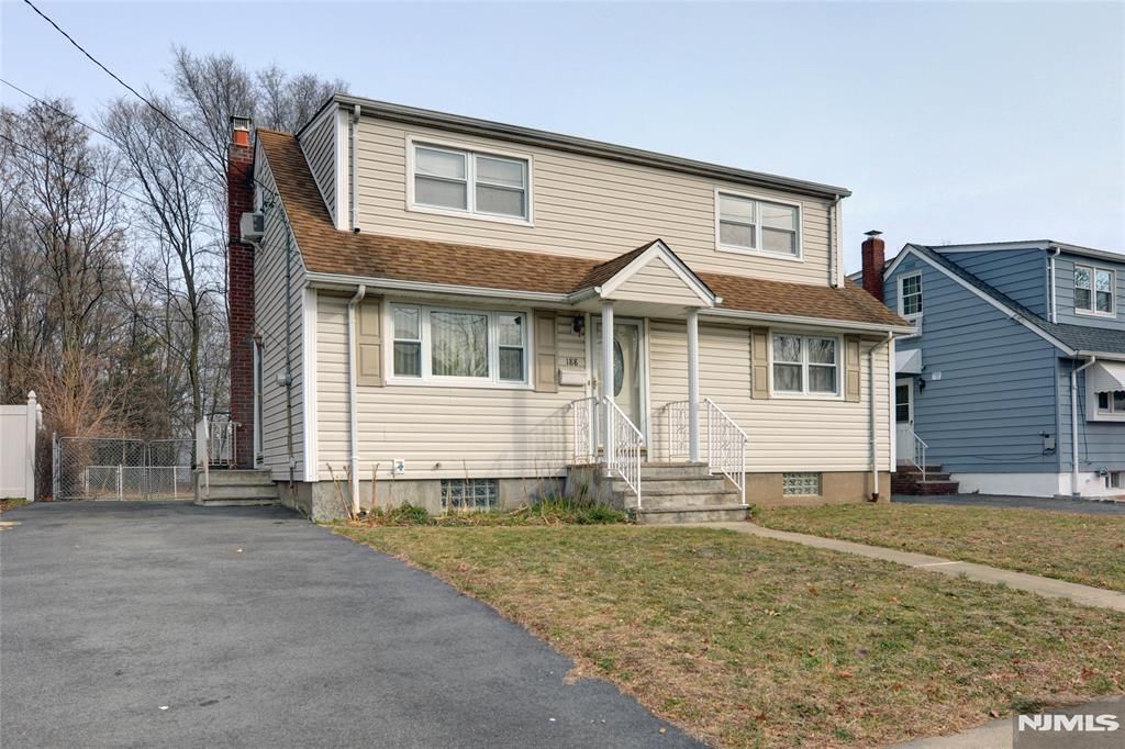 Photo of 186188 Sherwood Avenue, Paterson, NJ 07502 (MLS # 25042980)