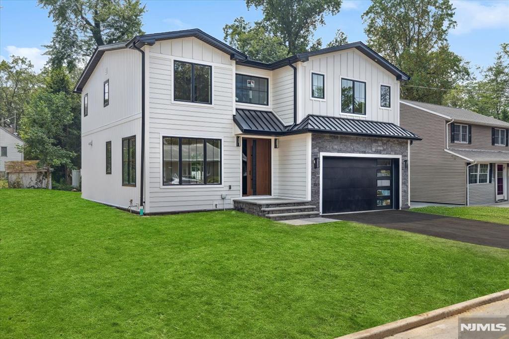 993 Adams Place