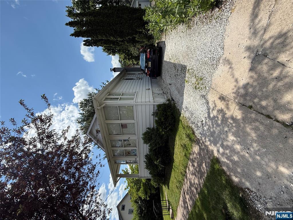 14 Heights Avenue