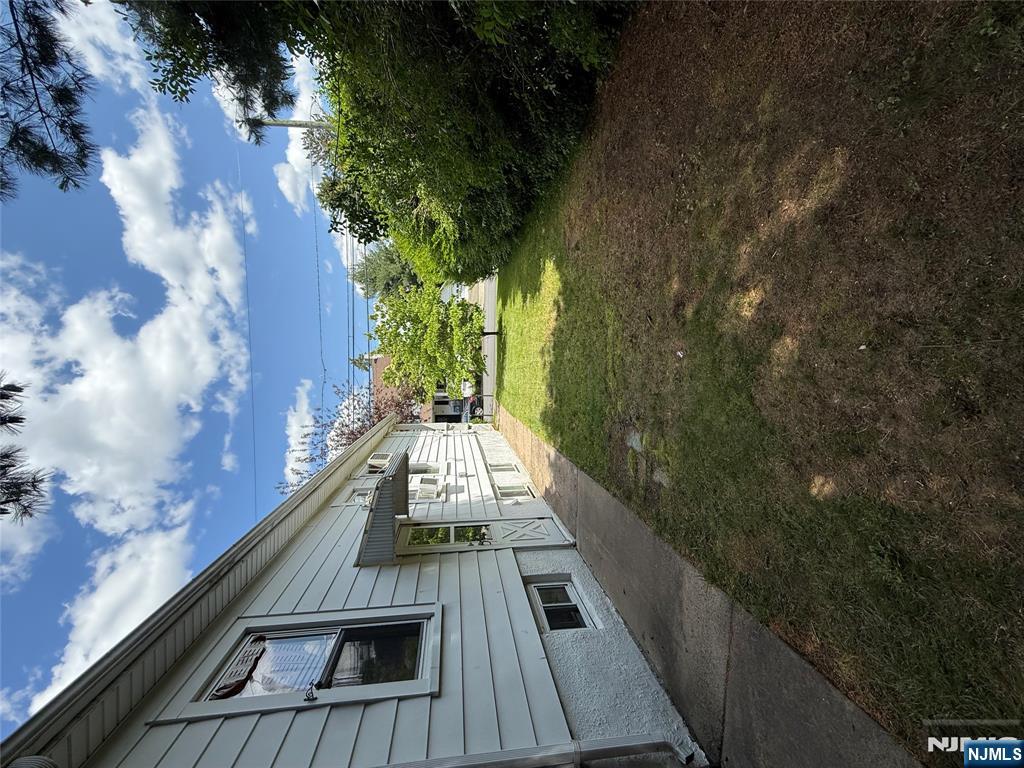 14 Heights Avenue