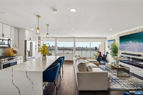 Photo of 3 Horizon Road #1015, Fort Lee, NJ 07024 (MLS # 26028341)
