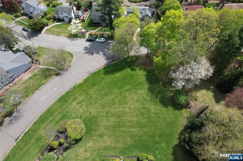 Property for Sale at 812 Golf Place, Oradell, New Jersey -  - $825,000