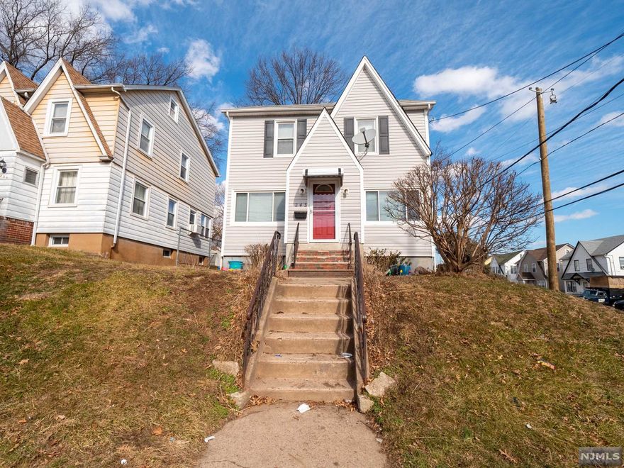 Single-family colonial in need of repair. Sold in as-is condition! perfect home for investor or owner occupant looking to rehab a property!