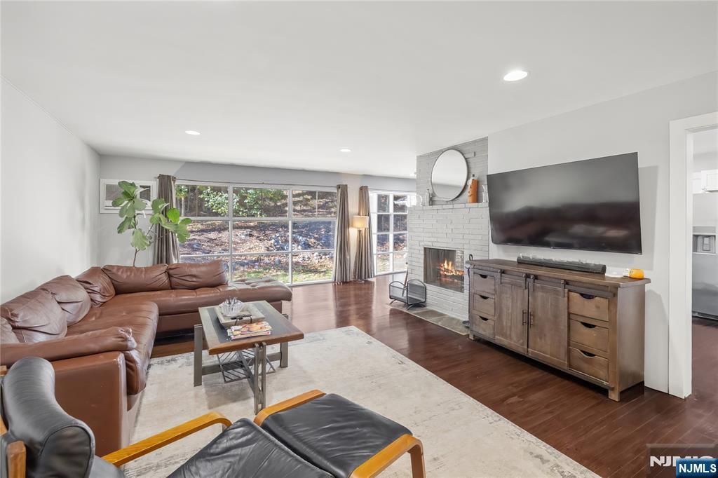 140 Oak Trail Road