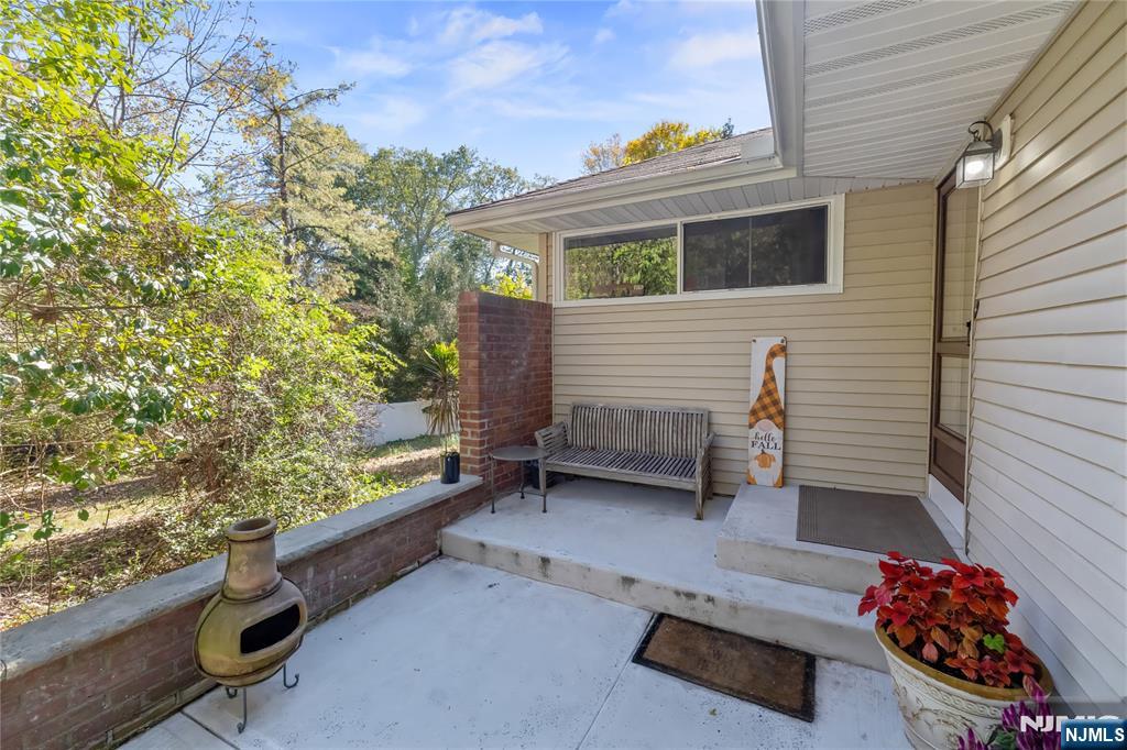 140 Oak Trail Road