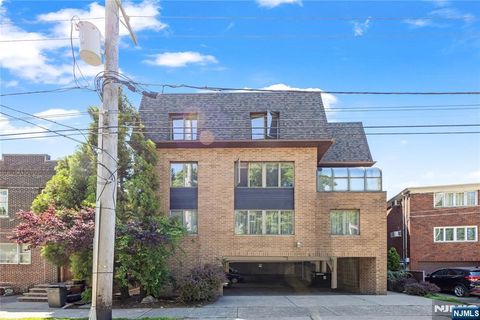 Photo of 319 Gorge Road #C0007, Cliffside Park, NJ 07010 (MLS # 26021399)
