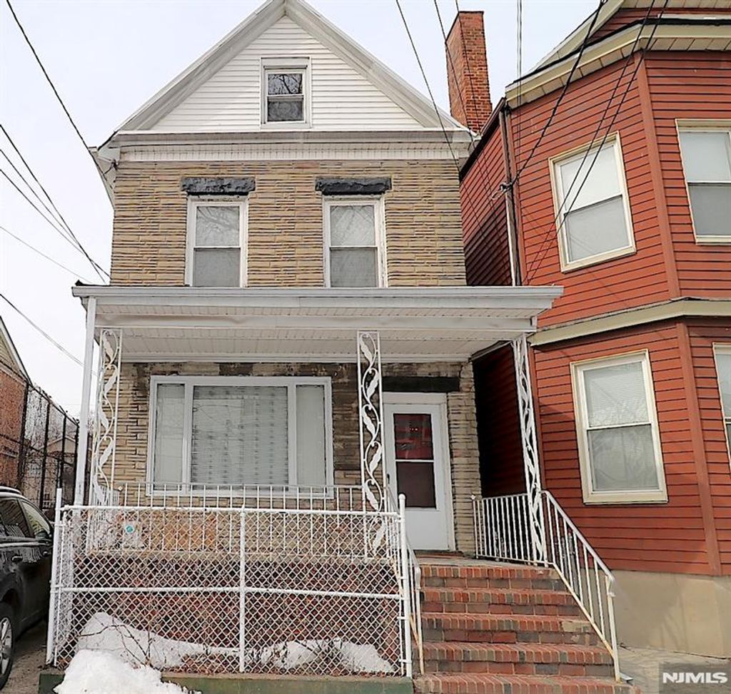 Photo of 130 Wakeman Avenue, Newark, NJ 07104 (MLS # 26006427)