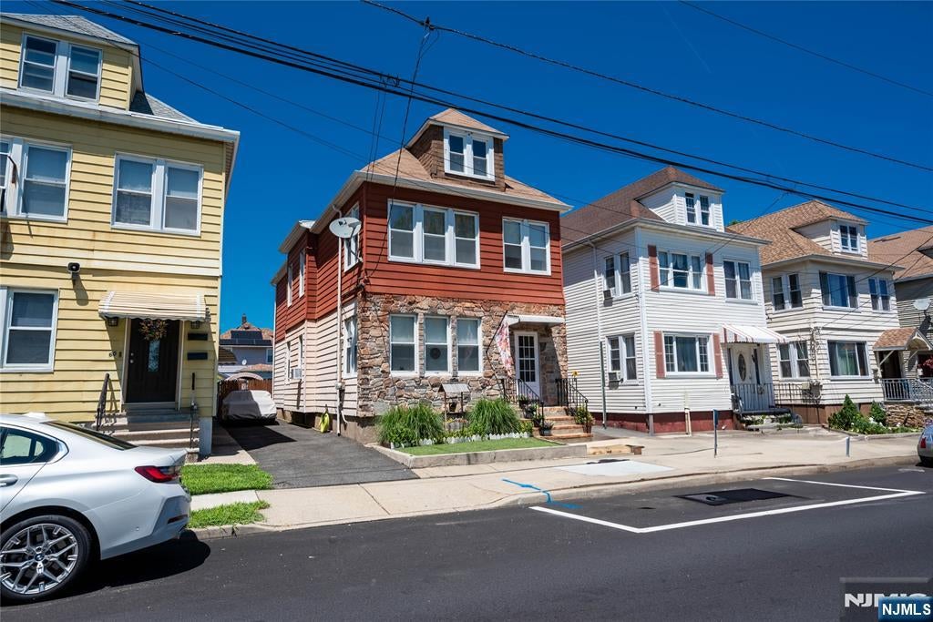 58 Piaget Avenue