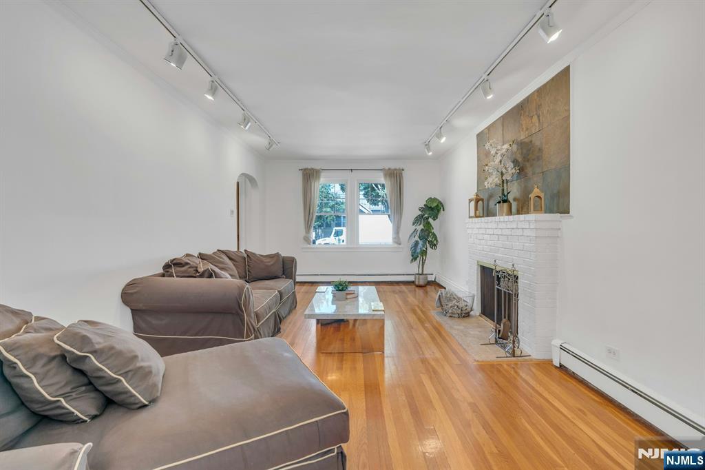 224 Hudson Avenue