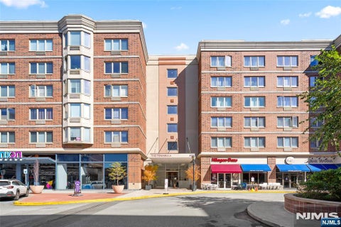 Photo of 3218 City Pl, Edgewater, NJ 07020 (MLS # 26038726)