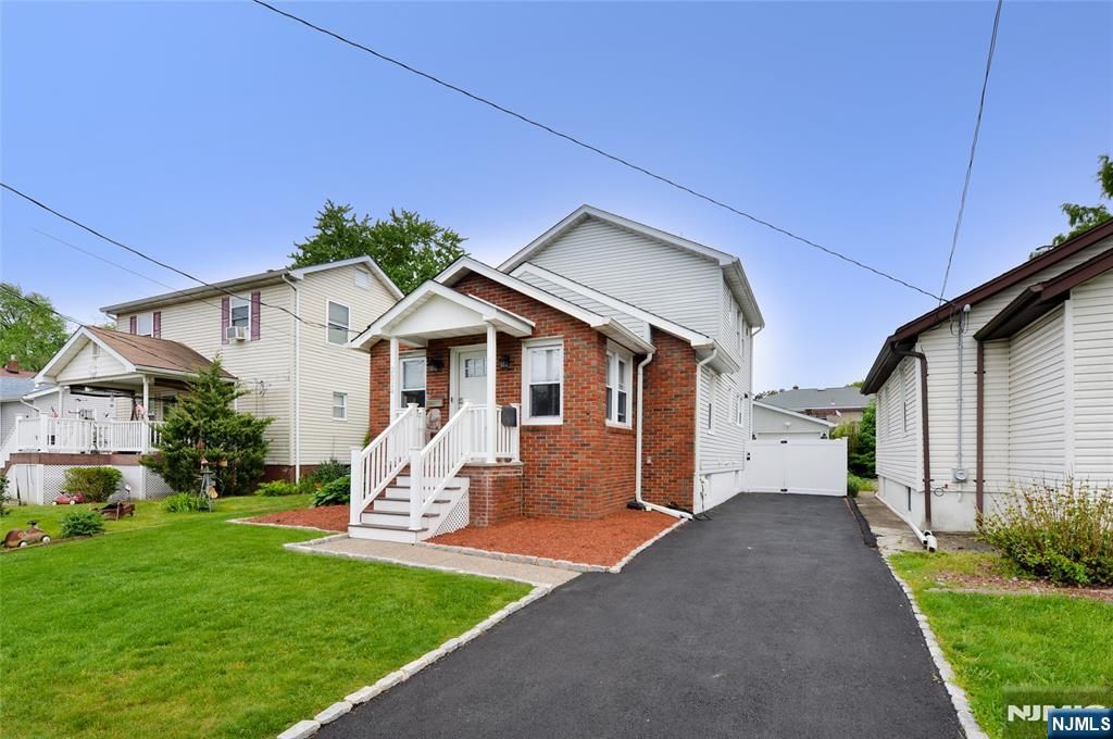 Photo of 2514 Berdan Avenue, Fair Lawn, NJ 07410 (MLS # 26018689)