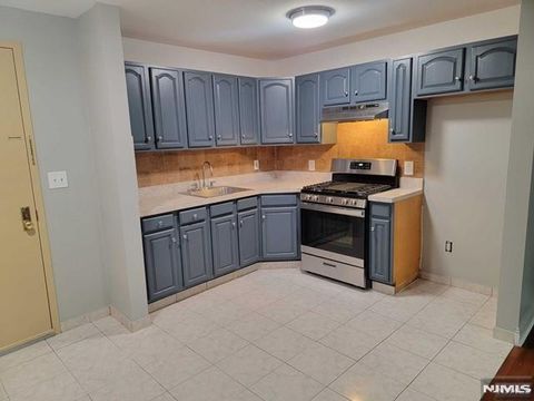 Photo of 2401 Bergenline Ave #2B, Union City, NJ 07087 (MLS # 25042583)