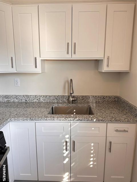 Photo of 241 W Passaic St #12B, Rochelle Park, NJ 07662 (MLS # 26001692)