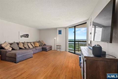 708 Harmon Cove Tower Secaucus NJ 07094