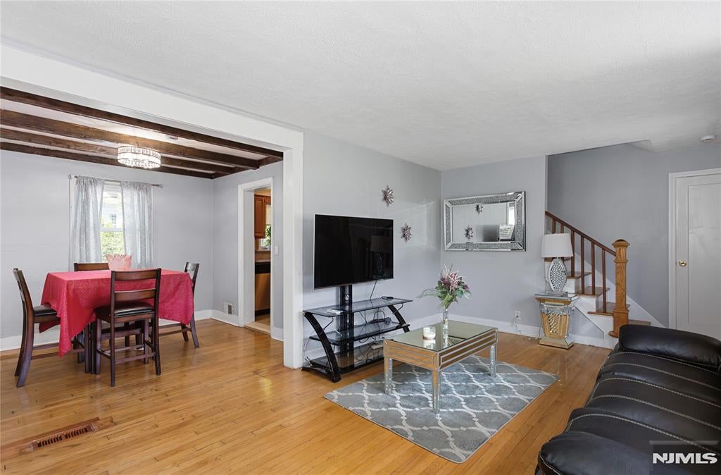 Homes for Sale in Northern NJ | ThisIsRiverEdge.com 520 Washington Avenue