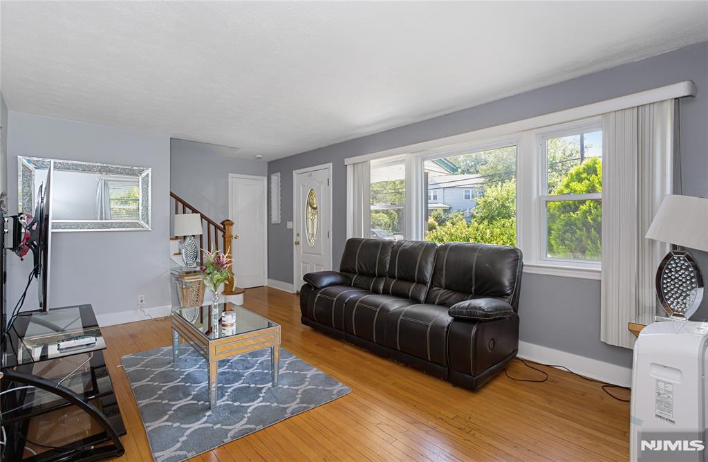 Homes for Sale in Northern NJ | ThisIsRiverEdge.com 520 Washington Avenue