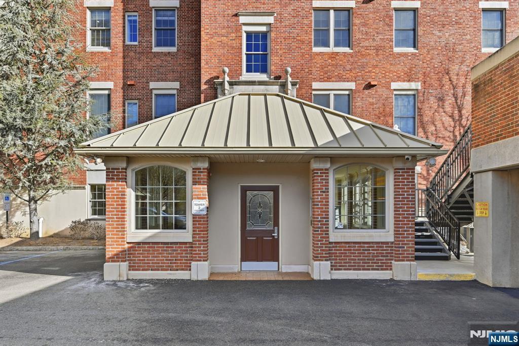 2301 Rio Vista Drive