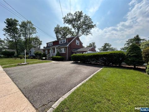 84 N Vivyen Street Bergenfield NJ 07621
