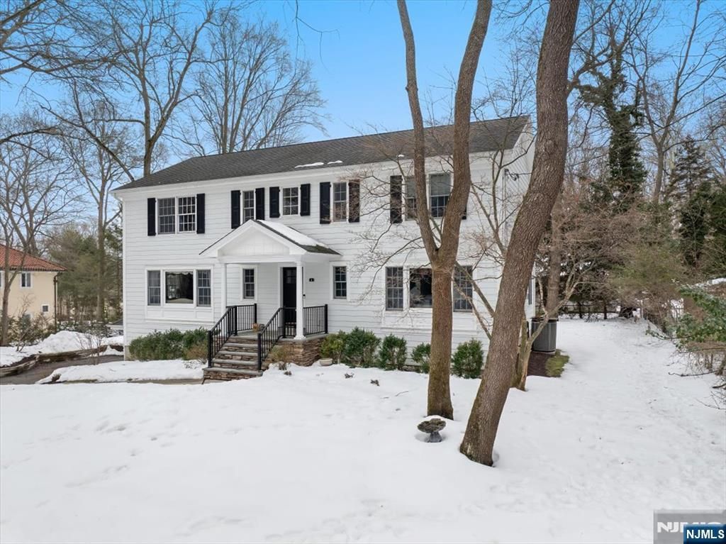 Photo of 4 Lindeman Avenue, Closter, NJ 07624 (MLS # 26005175)