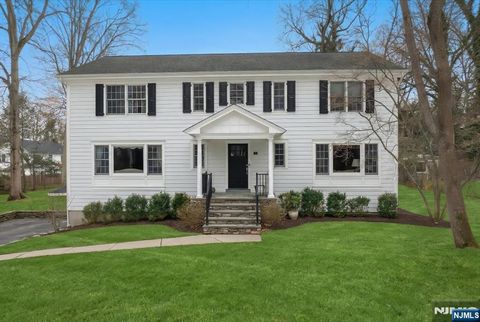 4 Lindeman Avenue Closter NJ 07624