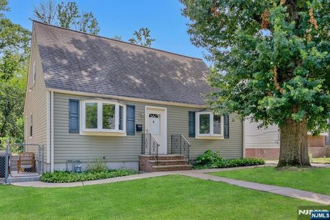 1233 Tuxedo Square Teaneck NJ 07666