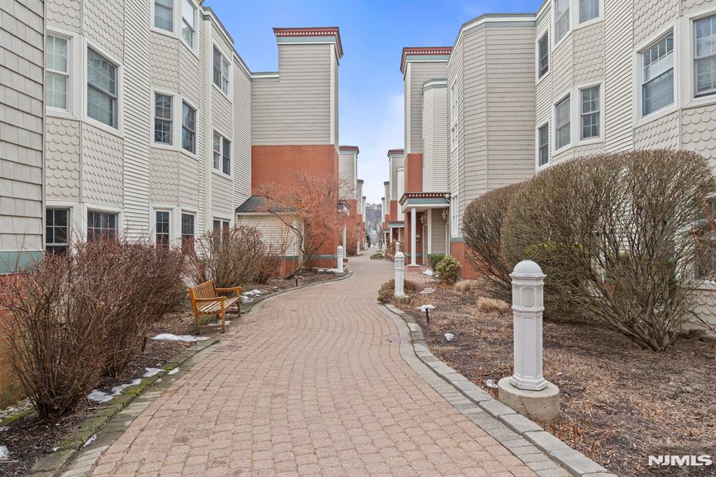 344 The Promenade 344