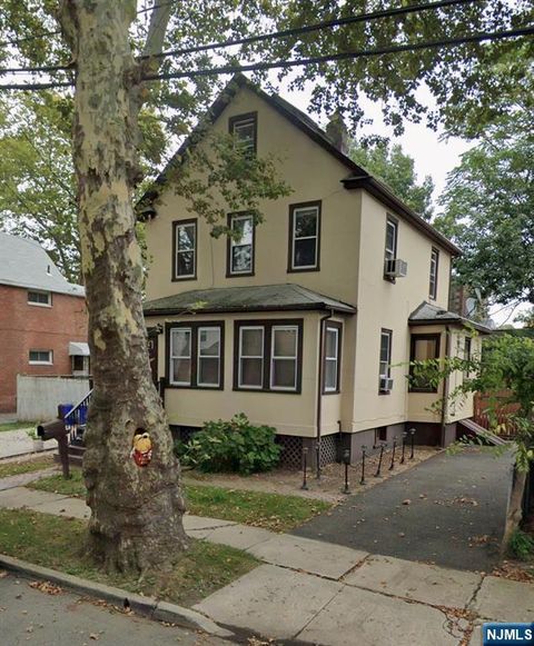 508 Lowe Avenue 2 floor Ridgefield NJ 07657