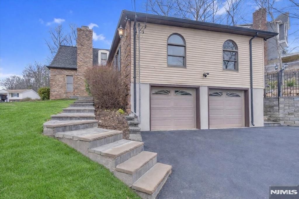 Photo of 40 Alvin Road, West Milford, NJ 07480 (MLS # 26009039)