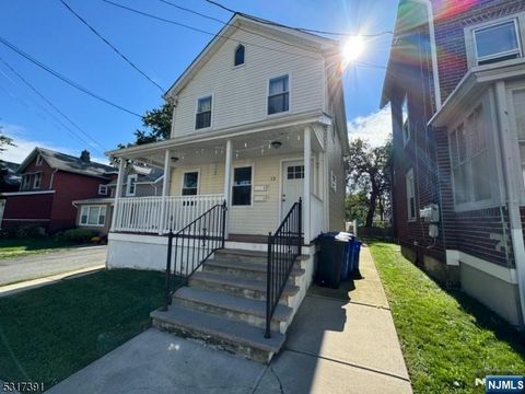 Photo of 13 Talbot St #1, Montclair, NJ 07042 (MLS # 26020100)