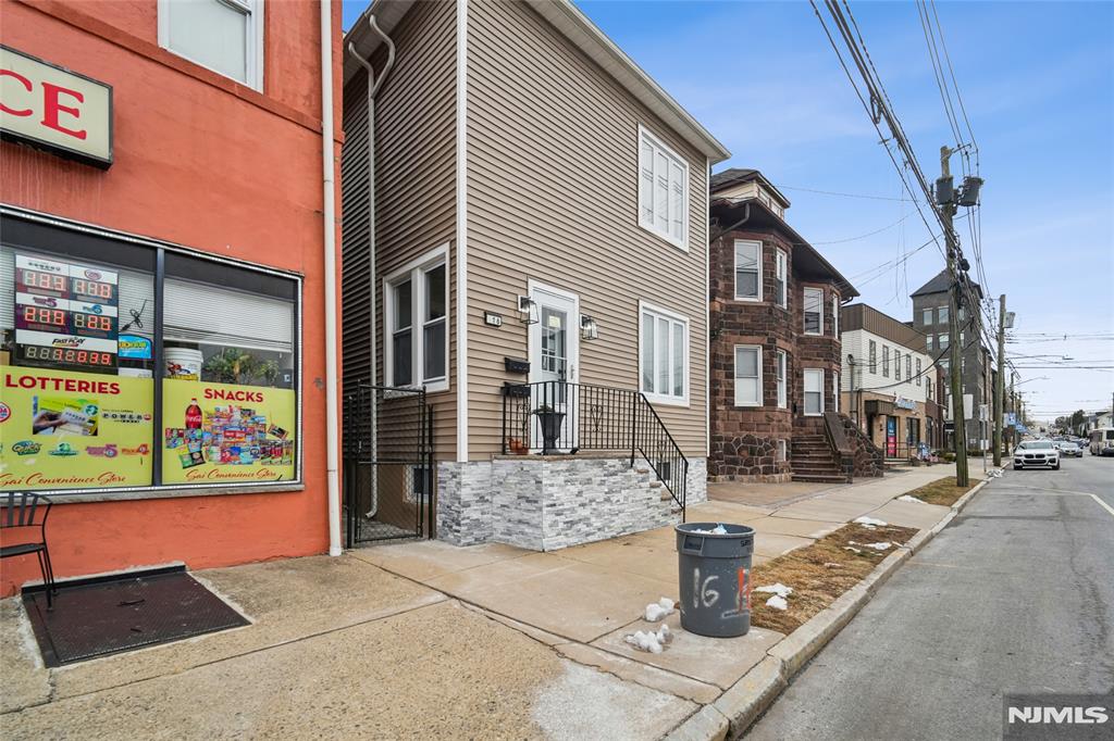 16 Franklin Avenue