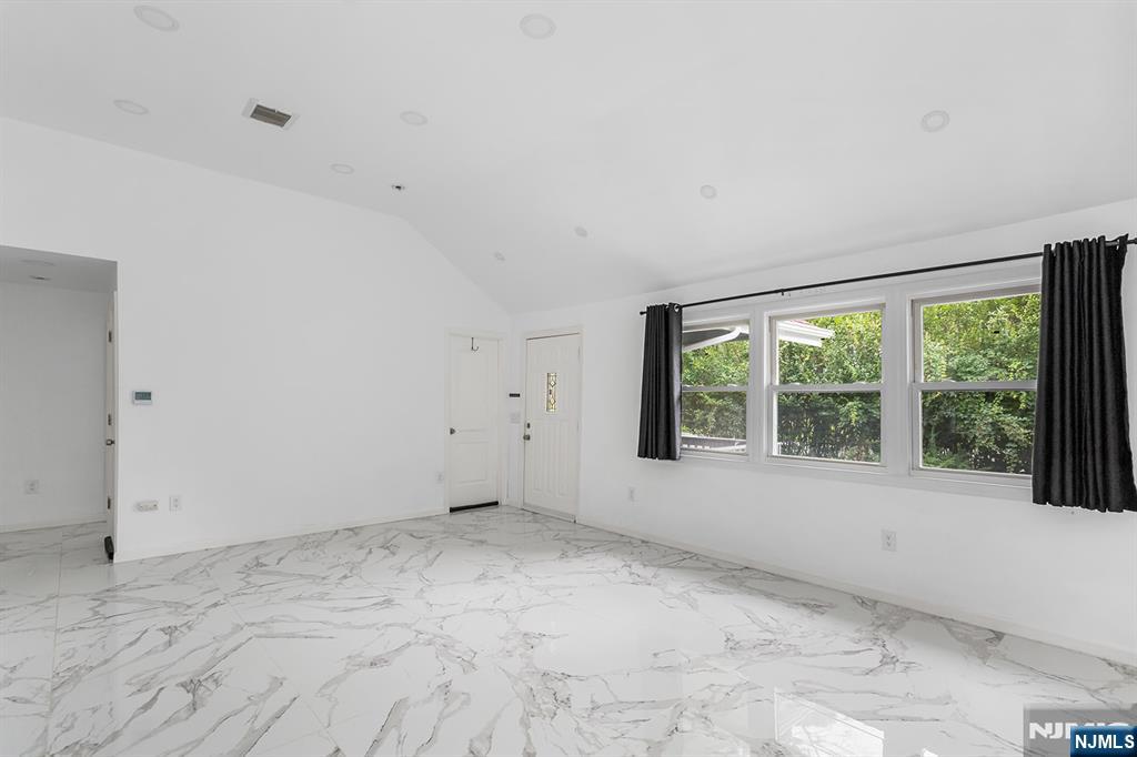 67 Nolans Point