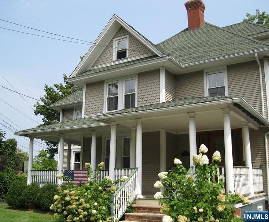 Welcome to this one bedroom one bath apartment with newly updated kitchen. Fireplace is non-working. Laundry room on the premises. One car parking space. Close to town & transportation. Tenant pays utilities. LL requires credit check & interview