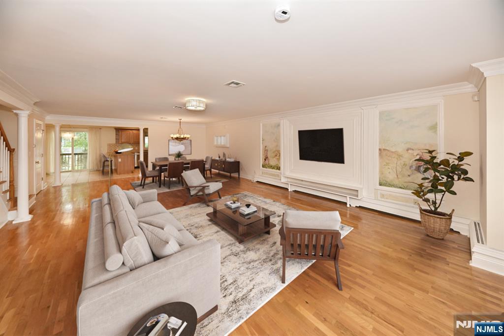 20 Skymark Court