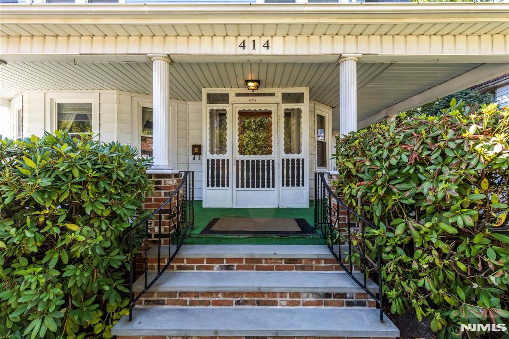 414 Larch Avenue