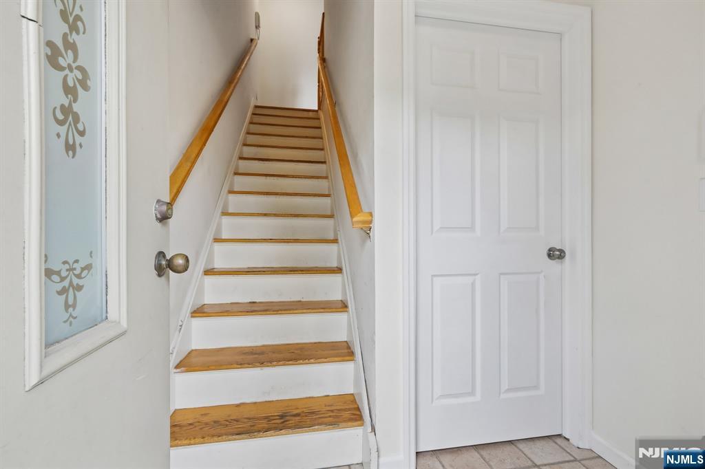 201 Watchung Avenue C19