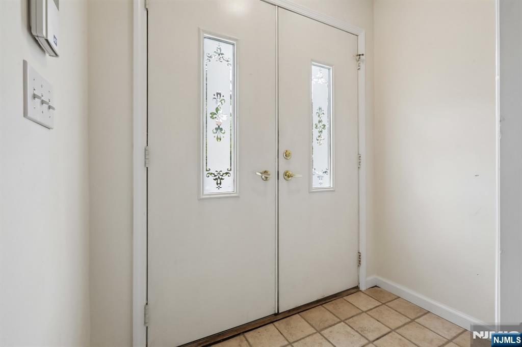 201 Watchung Avenue C19