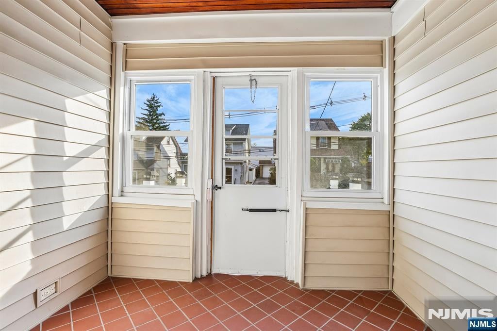 163 Maple Street