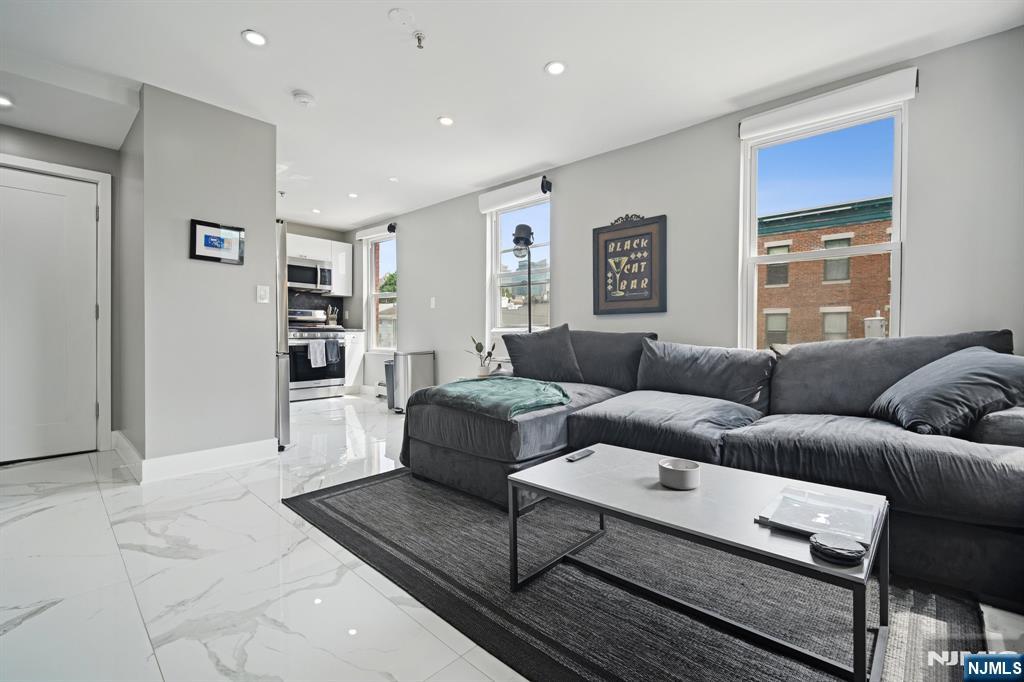 292 7th Street 2
