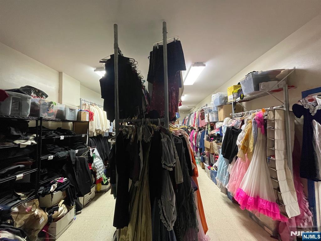 220 Bloomfield Avenue