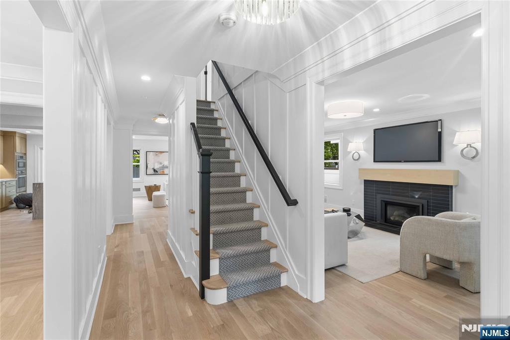 61 Surrey Lane