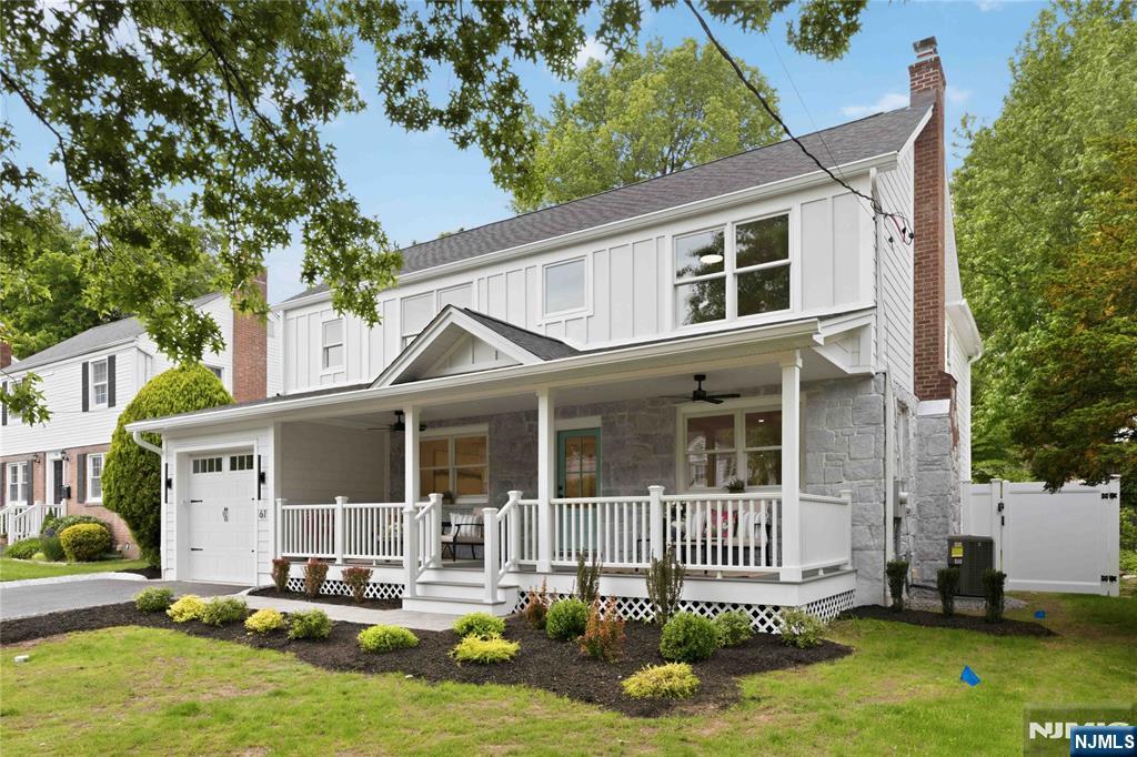 61 Surrey Lane