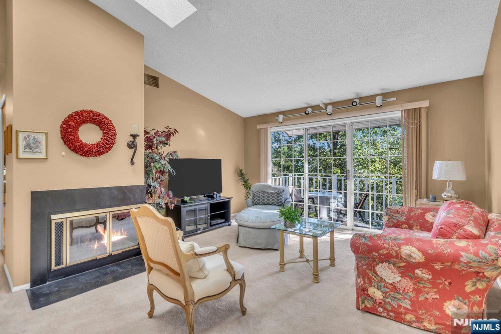 212 Larch Lane