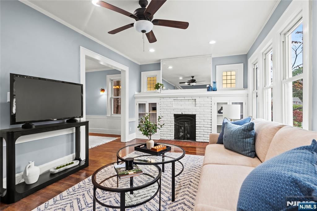 Photo of 59 Oakridge Road, West Orange, NJ 07052 (MLS # 25033582)