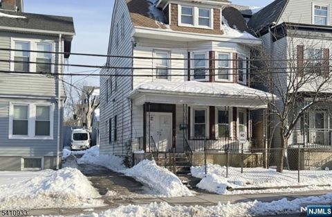 922 Grove Street Irvington NJ 07111