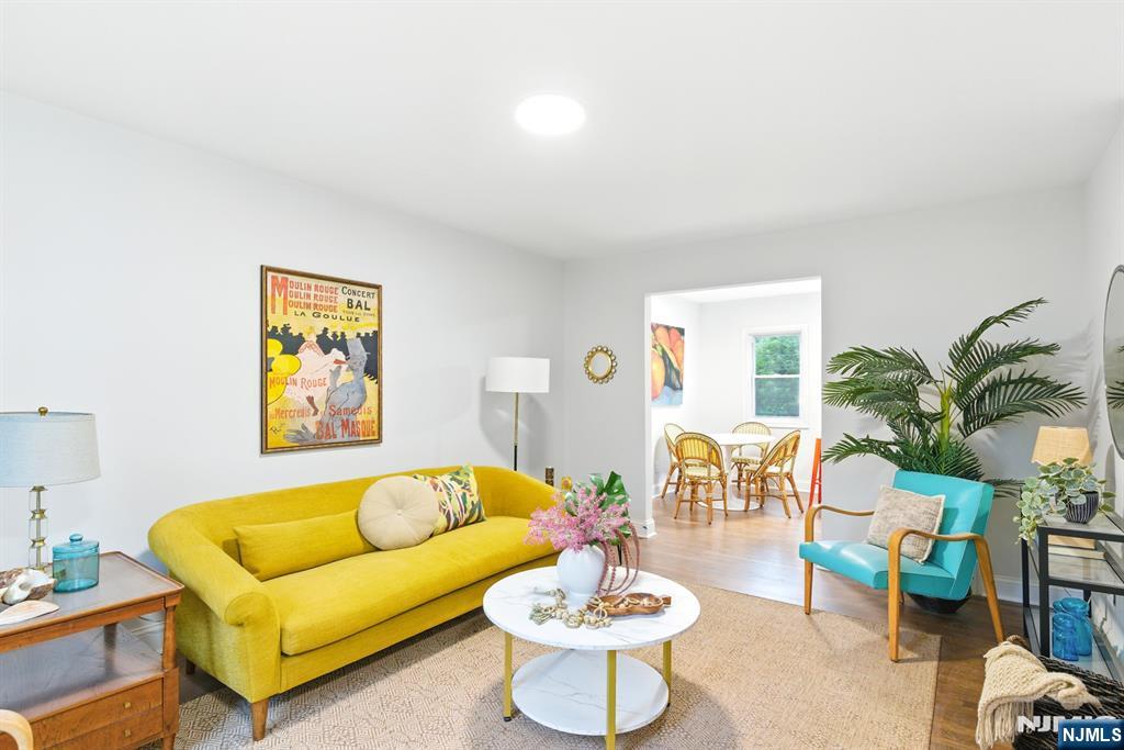 Property for Sale at 22 Melmore Gardens, East Orange, New Jersey - Bedrooms: 2 
Bathrooms: 1 
Rooms: 6  - $325,000